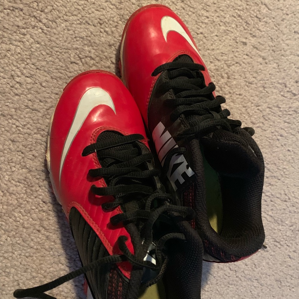 Boys baseball cleats